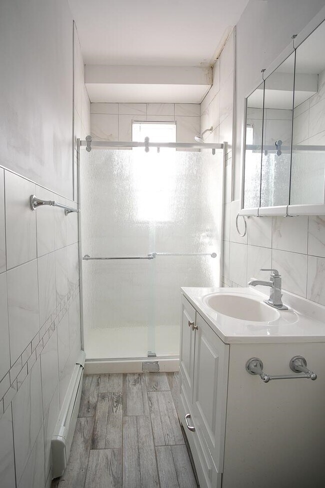 Building Photo - 99 Monticello Ave