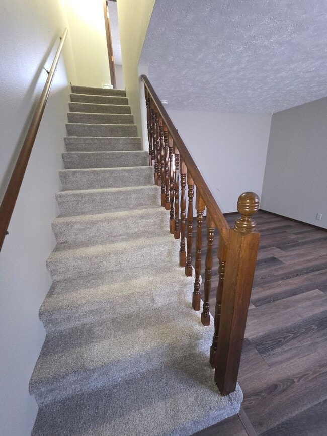 Building Photo - 507 Elm Ave