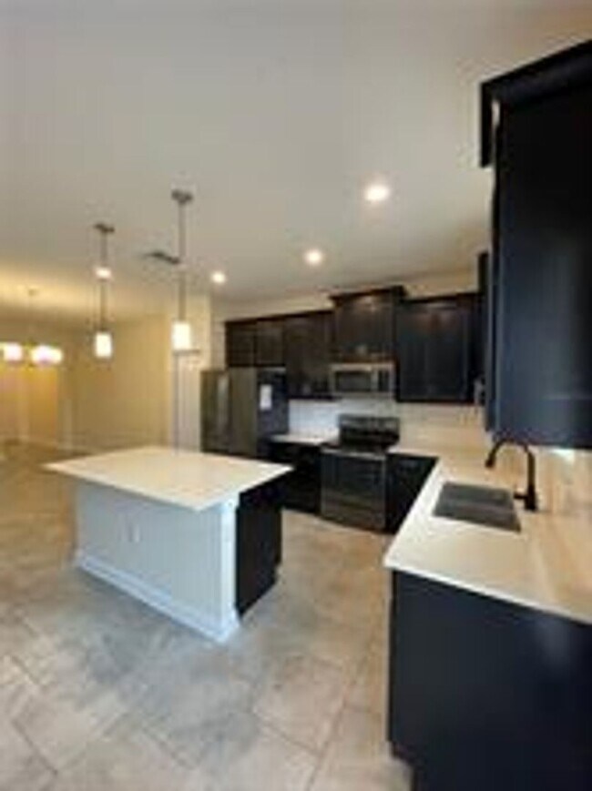 Foto del edificio - 1202 Payne Stewart Dr