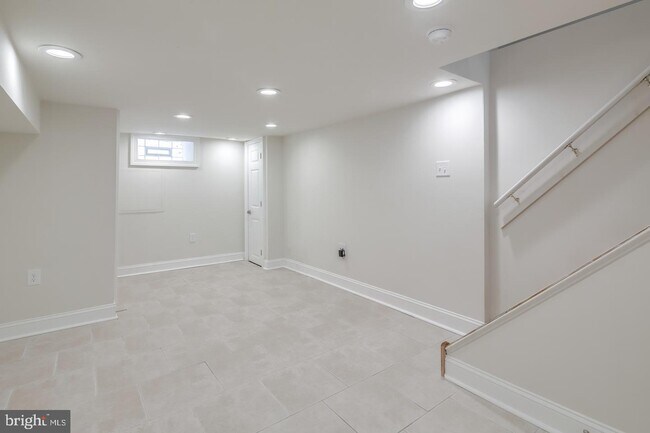 Foto del edificio - 2229 Titan St