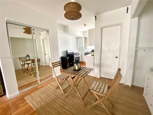 Foto del edificio - 158 Ocean Dr