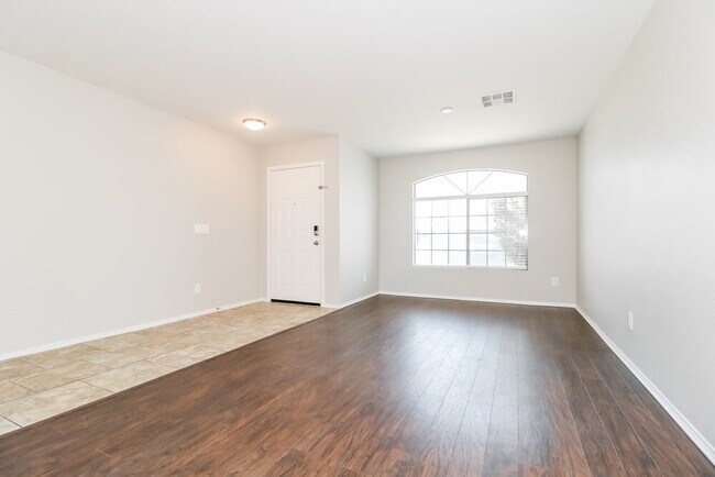 Foto del edificio - 1332 S 231st Ln