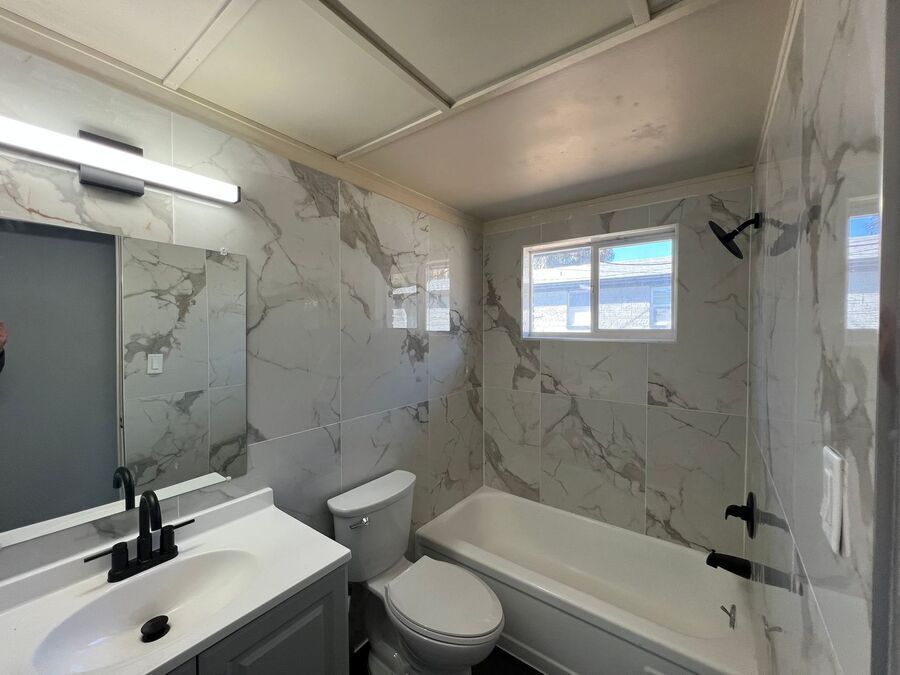 Building Photo - 9316 Grandfield Rd