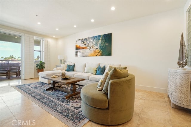 Foto del edificio - 4167 Warner Ave