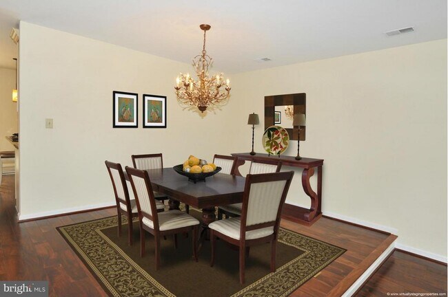 Foto del edificio - 7411 Salford Ct