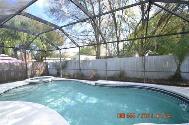 Building Photo - 813 Parsons Pointe St
