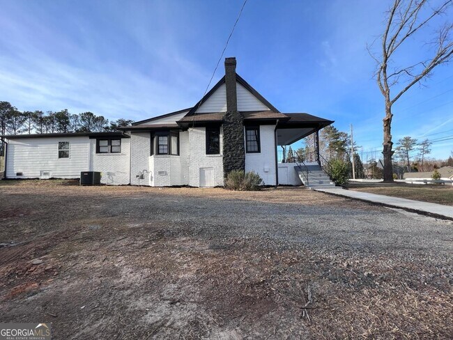 Foto del edificio - 4259 Wesley Chapel Rd