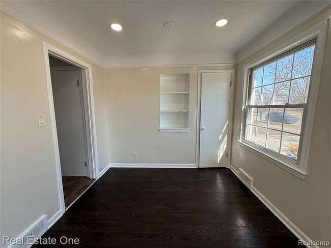 Foto del edificio - 6991 Colonial St