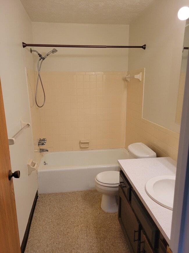 Ridgewood Apartments 36743704 Main St Mineral Ridge, OH Apartments