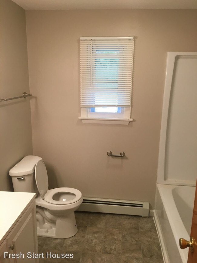 Foto del edificio - 3 br, 2 bath House - 500 Barnes Ave