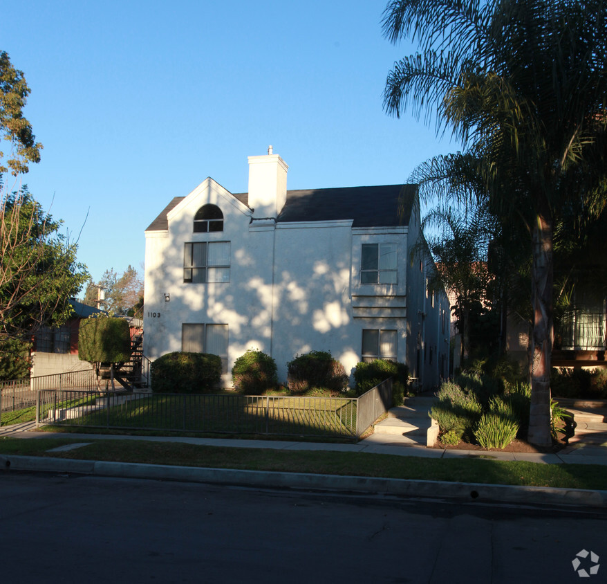 Building Photo - 1103 W Angeleno Ave