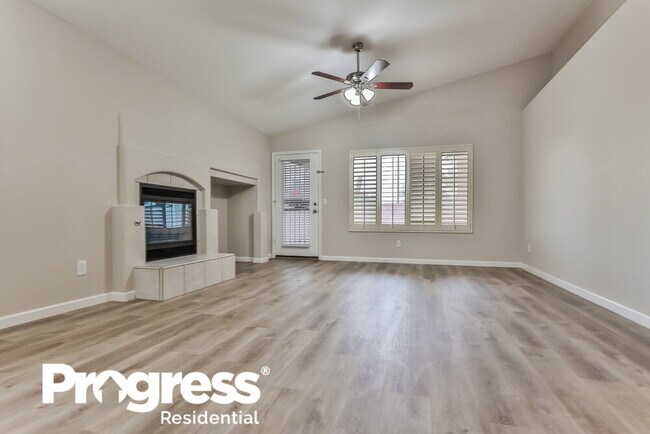 Building Photo - 4304 E Rowel Rd