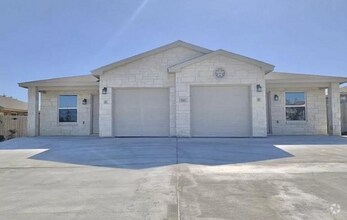 Building Photo - 310 Lowes Blvd