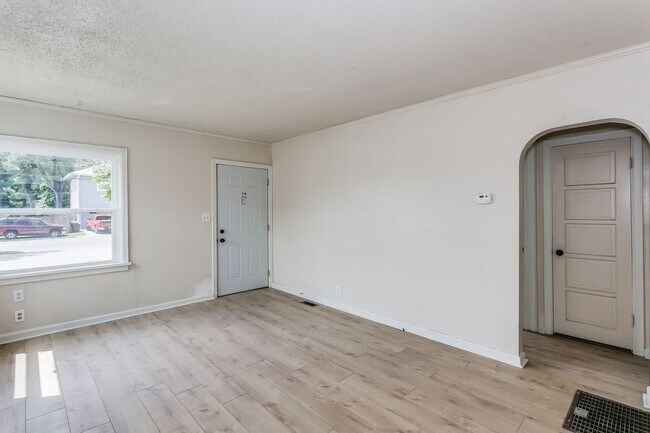 Foto del edificio - 1802 N Market St