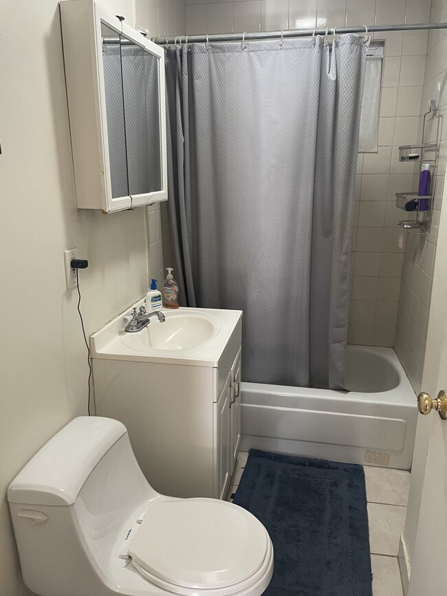 Foto del edificio - 132 1/2 Oxford St. Unit 1