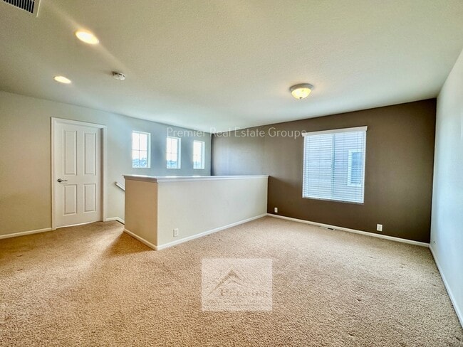 Building Photo - 8075 Elk River View