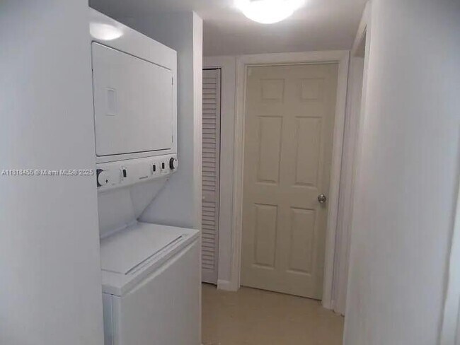 Foto del edificio - 7031 SW 129th Ave