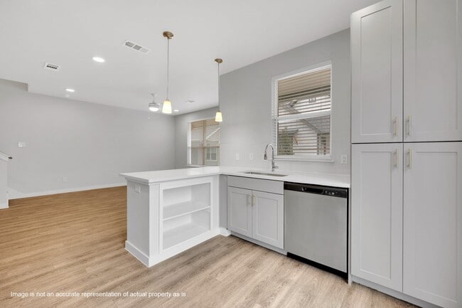 Building Photo - 10107 Conover Cmns Cir