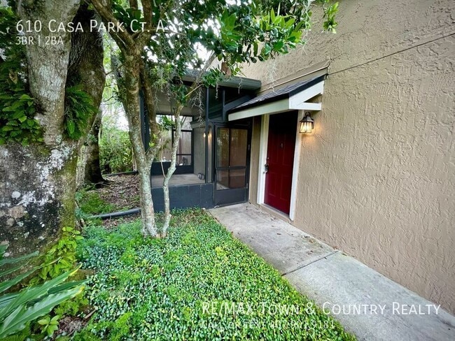 Building Photo - 610 Casa Park N Ct