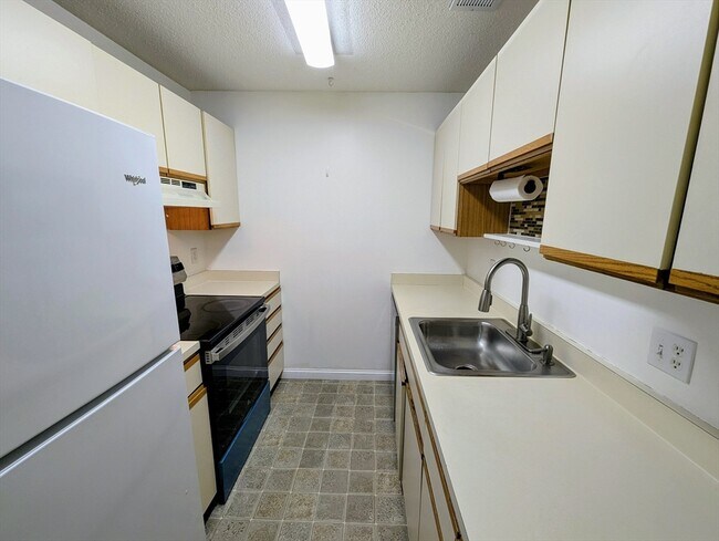 Foto del edificio - 809 Franklin Crossing Rd