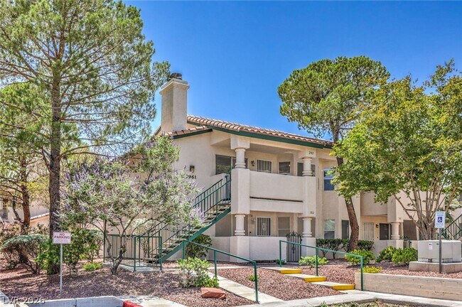 Foto del edificio - 7961 Lions Rock Way