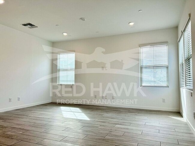 Building Photo - 4077 S Sabrina Dr