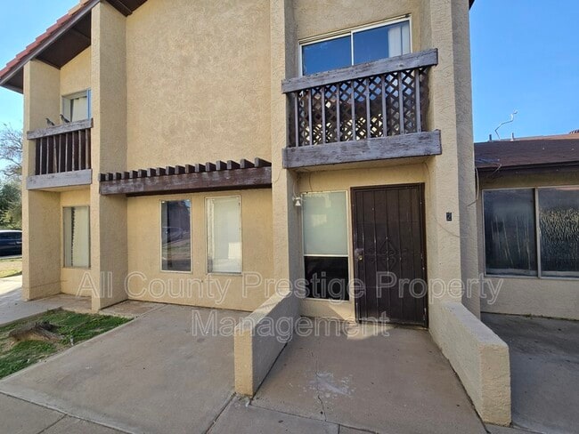 Photo - 2434 E Waltann Ln Townhome