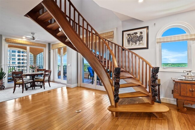 Foto del edificio - 13643 Deering Bay Dr