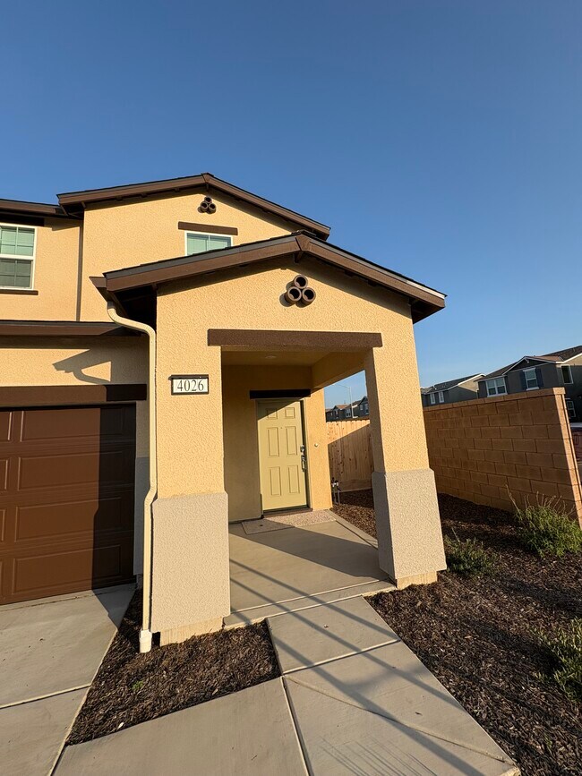 Building Photo - 4026 N Brent Ave