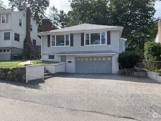 Building Photo - 53 Hawthorne Rd