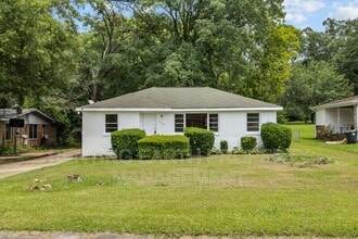 Building Photo - 1129 Camellia Rd