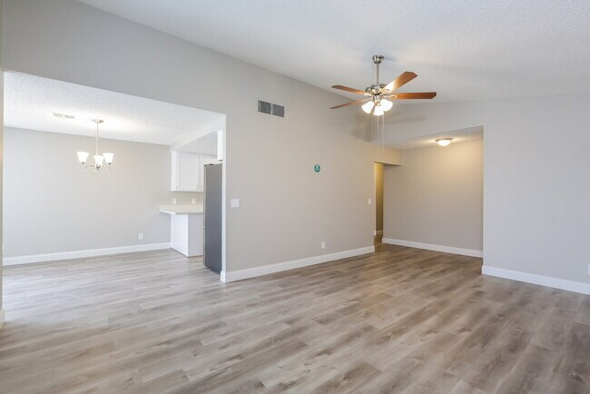 Building Photo - 3990 Avocado Dr