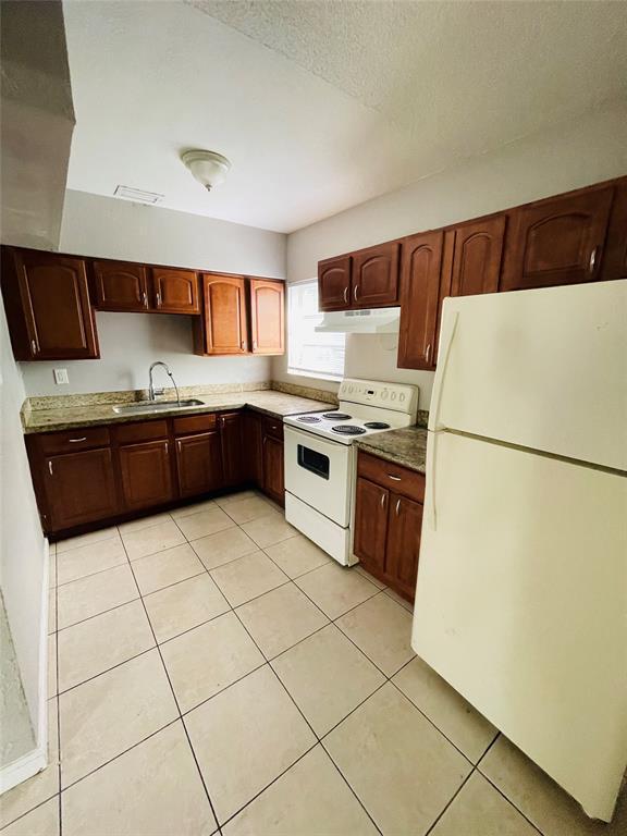Foto del edificio - 3720 NW 4th St