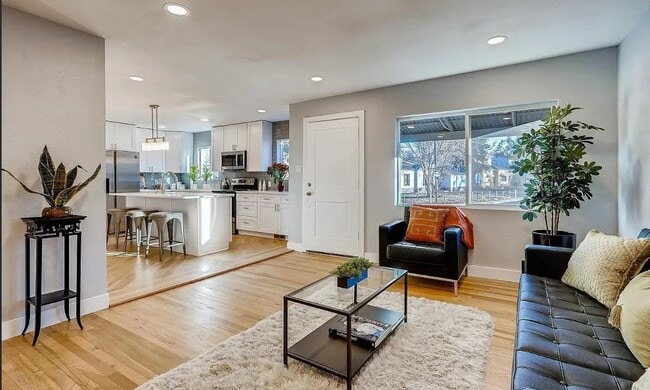 Building Photo - 4565 Shoshone St