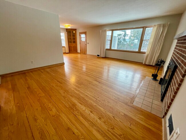 Building Photo - 5504 Pheasant Hill Rd