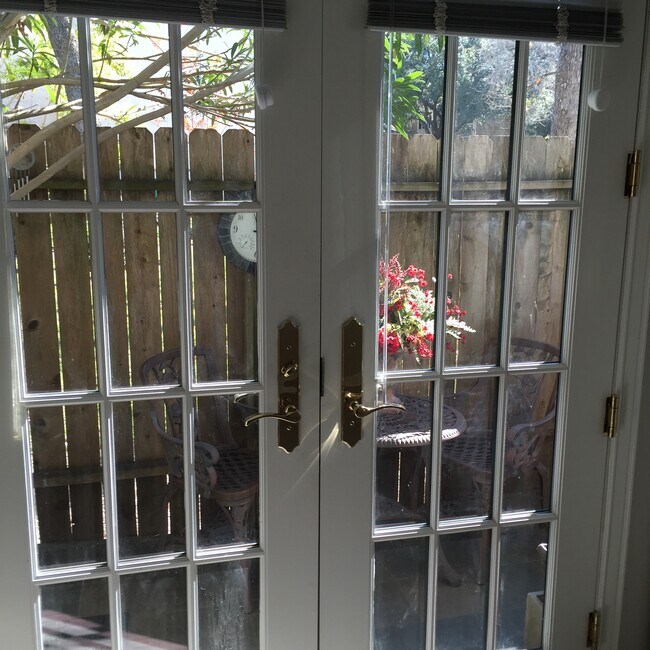 Patio off of Dining Room - 2100 Tanglewilde St