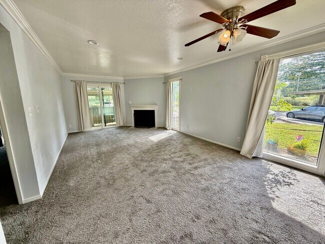 Foto del edificio - great condo in roseville available now