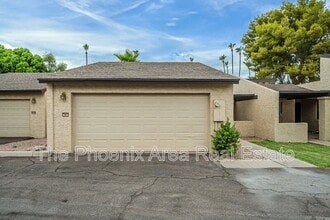 Building Photo - 2256 W Lindner Ave