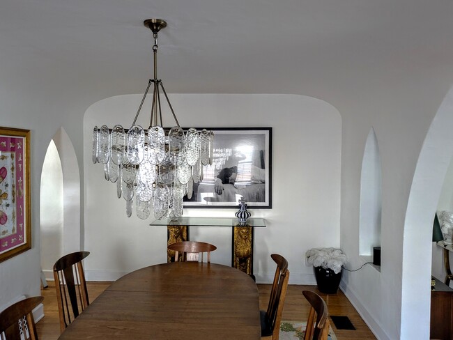 Building Photo - 6267 Commodore Sloat Dr