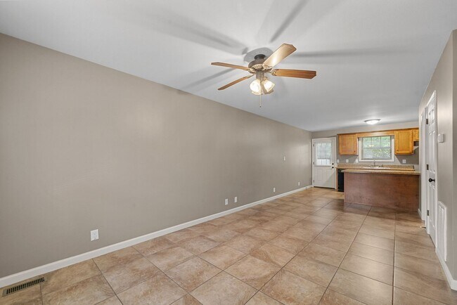 Foto del edificio - Pet Friendly Two Bedroom!