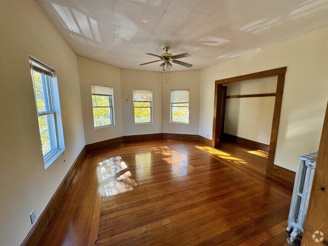 Building Photo - 243 Highland Ave