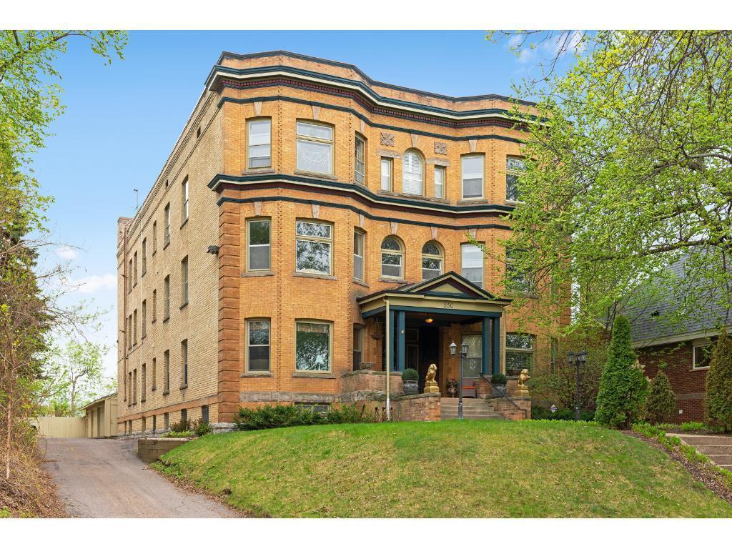 Primary Photo - 550 Summit Ave
