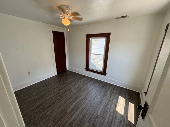 Foto del edificio - 748 Randolph Ln