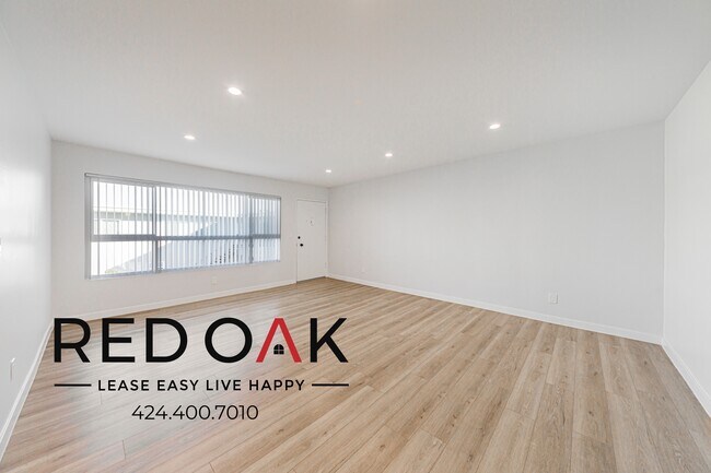 Building Photo - 18545 Clark St