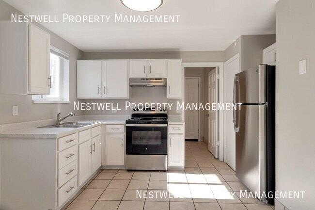 Foto del edificio - 114 W Angelo Ave