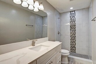 Building Photo - 12633 Memorial Dr