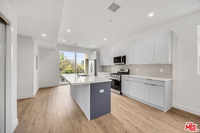 Foto del edificio - 11255 Hatteras St