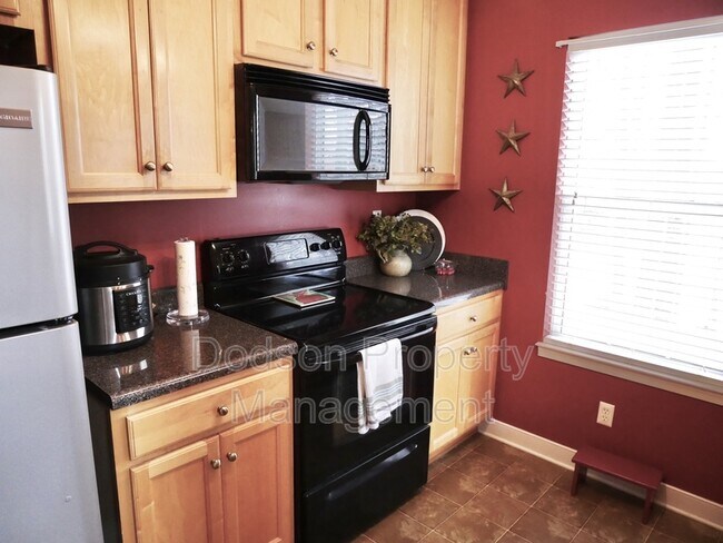 Foto del edificio - 4608 Twin Hickory Lake Dr