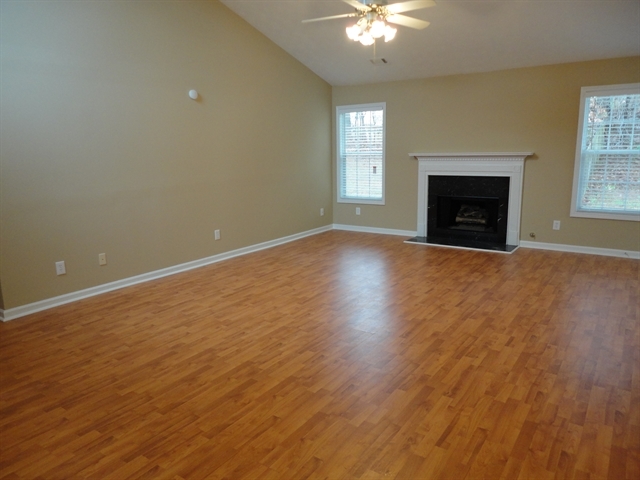 Foto del edificio - 765 Chatham Park Drive