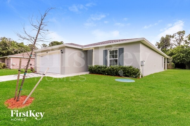 Building Photo - 1480 SW Gadsan Ave